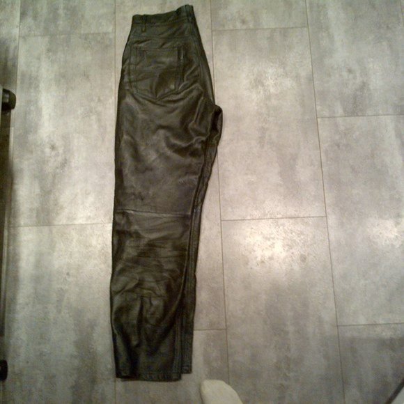 Faux Leather High Waisted Black Pants 30 - Picture 3 of 3